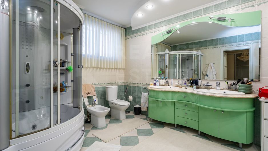 Vânzare casă de lux, 700 mp + 22 ari, situată în Tohatin - Poză 58