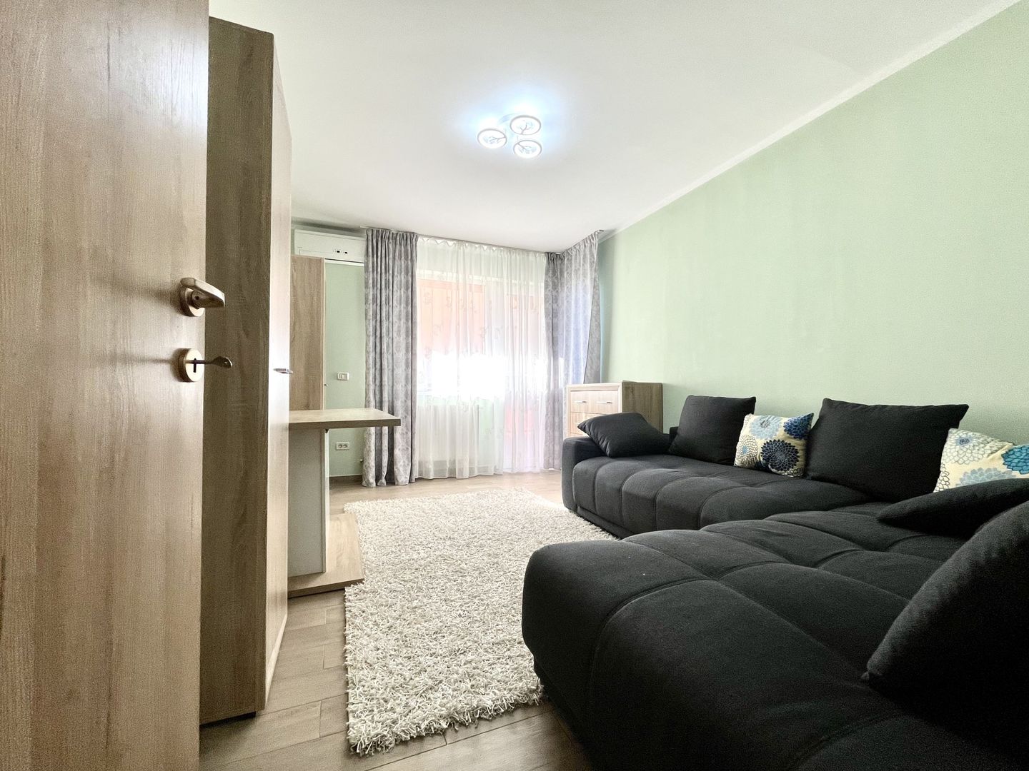 Apartament cu 3 camere,  spațios si primitor, in Soarelui- Sud Plaza - Poză 14