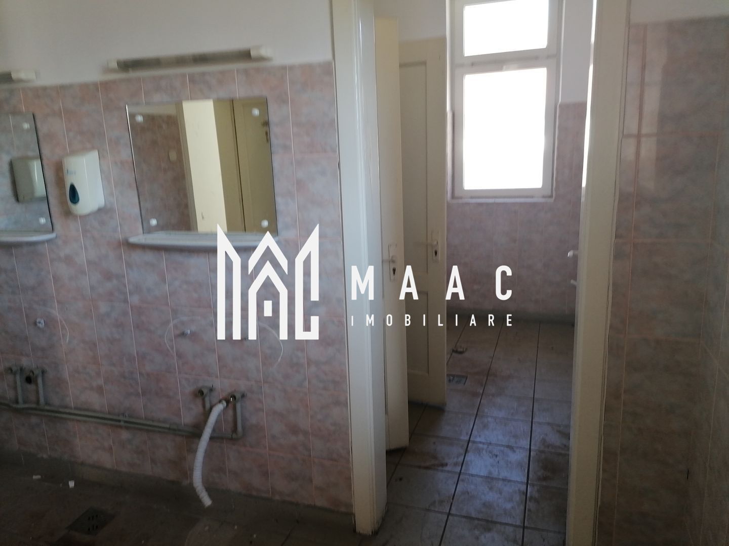 Teren 20000 mp I 3 corpuri cladire I Cristian - Poză 5