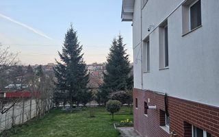 Vila  Oradea zona Iorga 420 mp ,teren 2000 ml - Poză 2