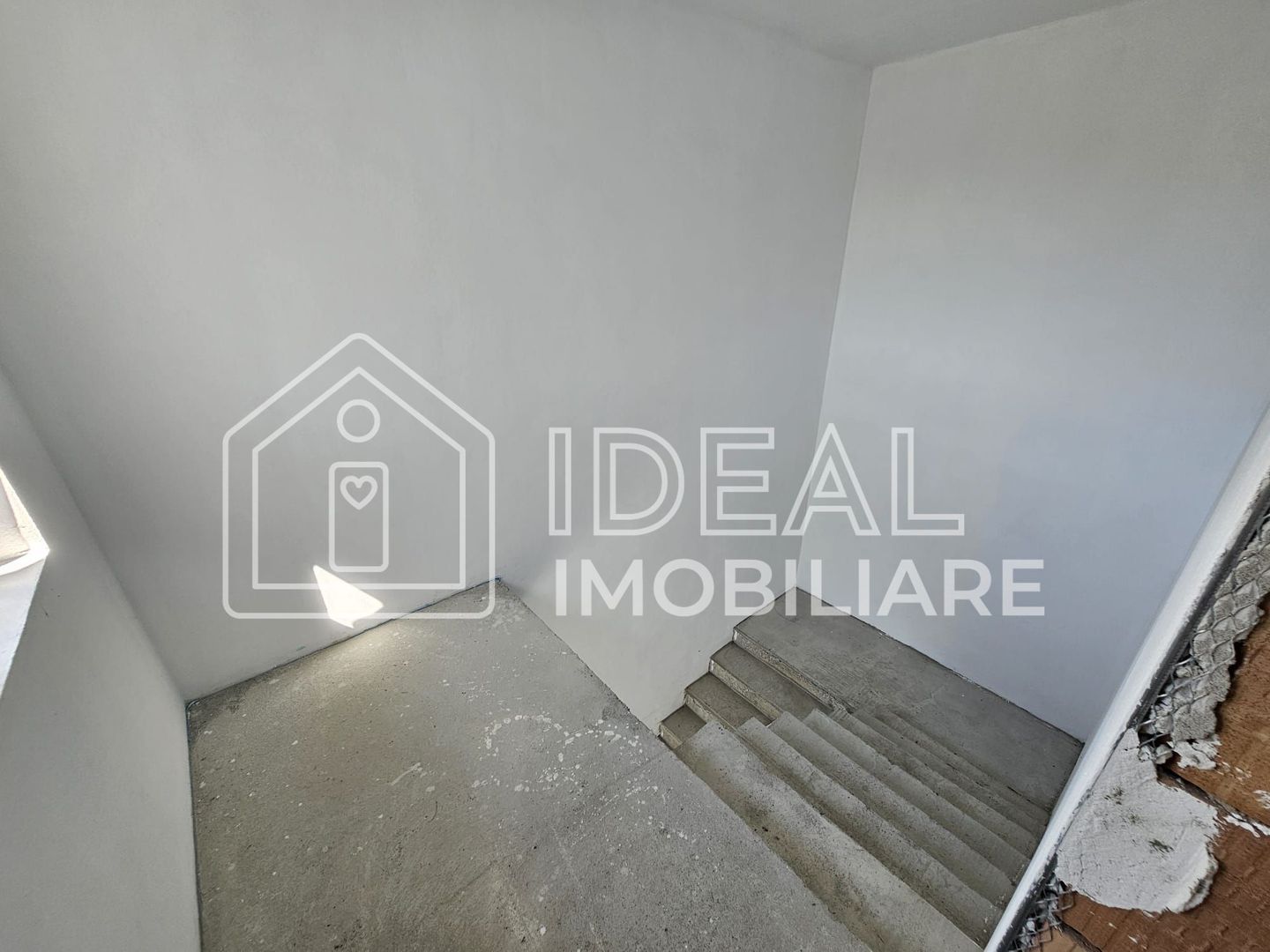 Casa cu 5 camere si vedere panoramica, in Cisnadie - Poză 14