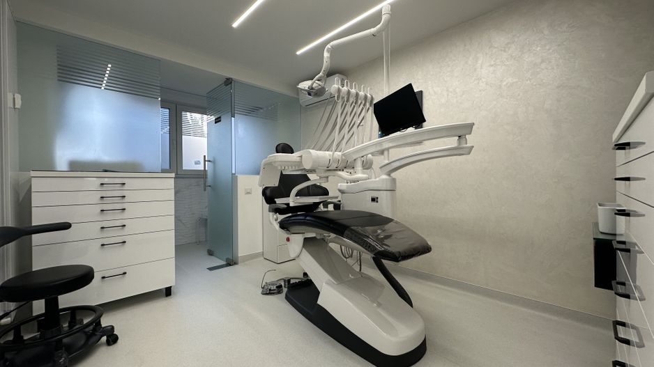 Clinica Stomatologica Premium – 2 Cabinete Complet Utilate – Metrou - Poză 11