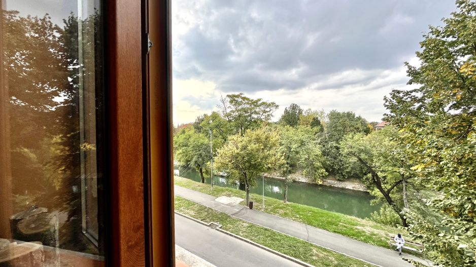 Apartament 2 camere, 80 mp, vedere la Bega, zona Central– Băile Neptun - Poză 2