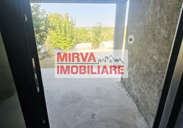🏡 Vilă luminoasă, 4 camere, cu teren generos – Com. Plopu - Poză 23
