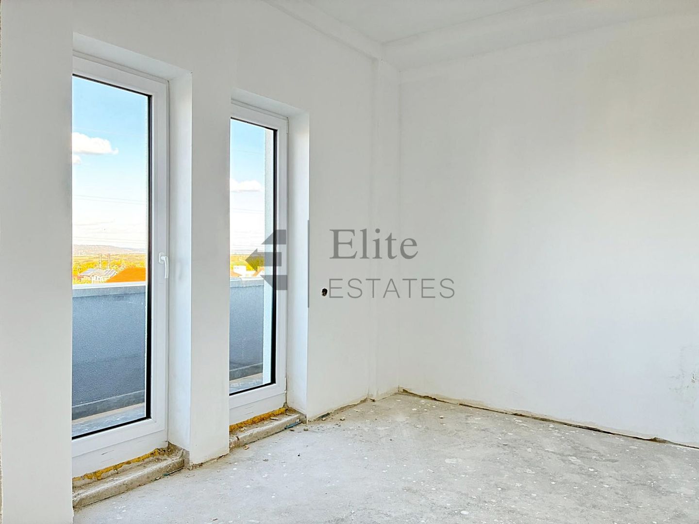 Apartament 2 camere si terasa 20 mp in Baile Felix Bihor - Poză 5