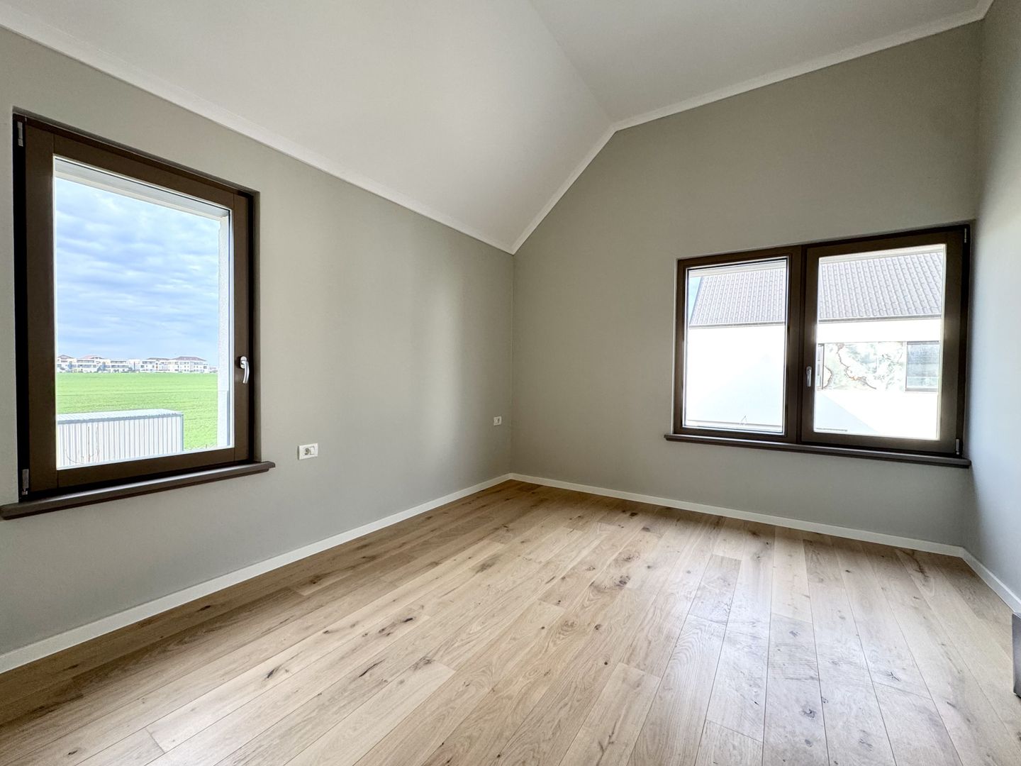 Casă premium în Dumbrăvița – pregătită pentru mutare imediată - Poză 15