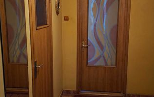 Vânzare 4 camere in Titan- Codrii Neamțului– 2 bai, bloc 4 etaje