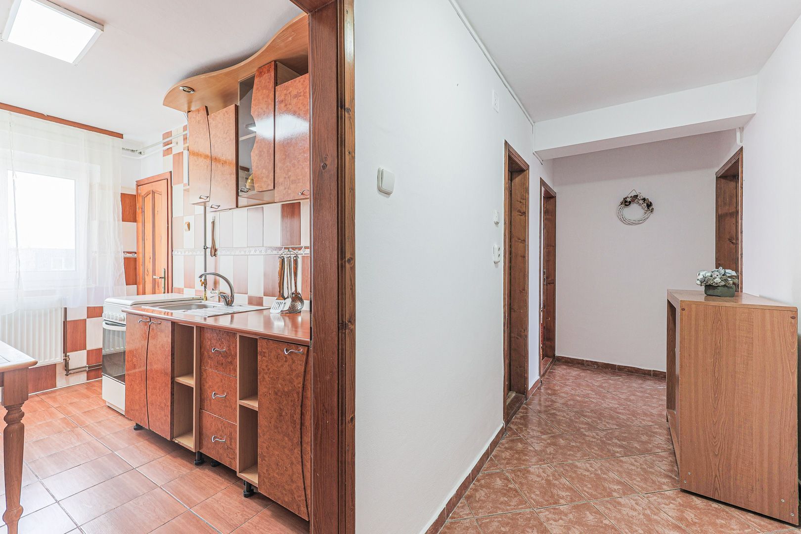 Rezervat! Apartament 2 camere, decomandat, 64 mp, etaj 4/4 - Poză 5