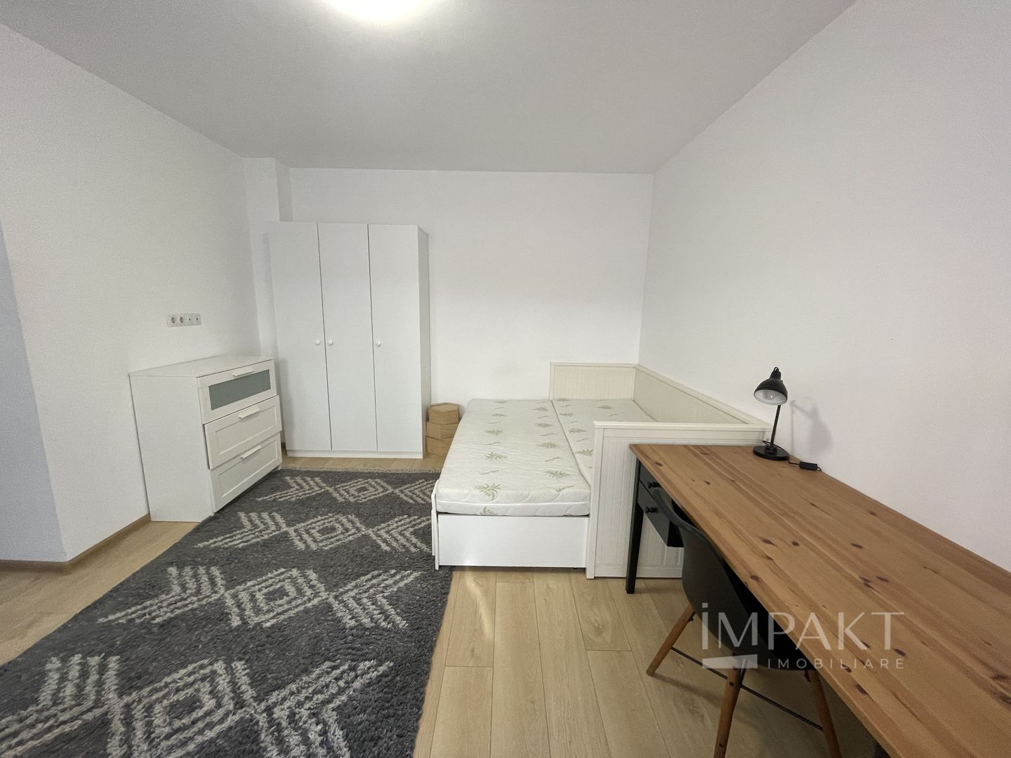 De închiriat-apartament cu grădină comuna în zona central |UMF|Motilor - Poză 2