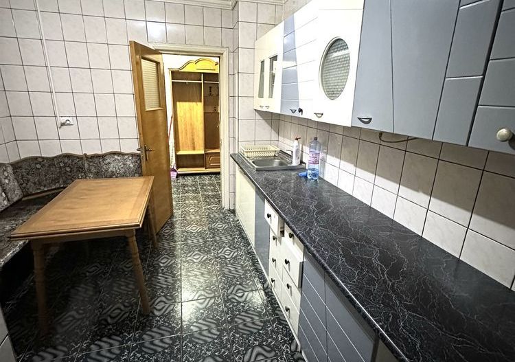 Inchiriez apartament 3 camere zona stadion - Poză 3