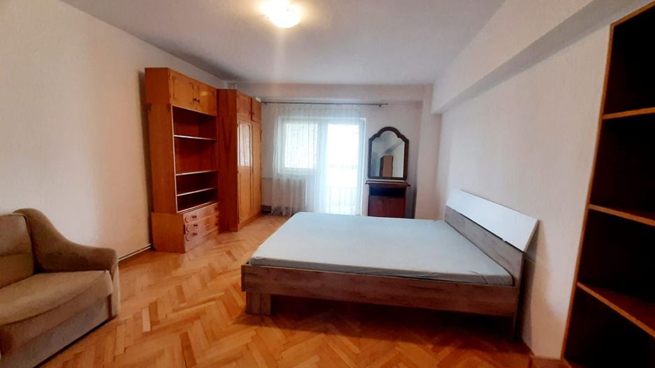 Apartament cu 3 camere pe Calea Dorobanților - Poză 4