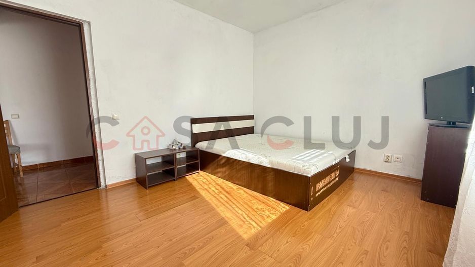 2 camere, decomandat, etaj intermediar, parcare, "La terenuri" - Poză 3