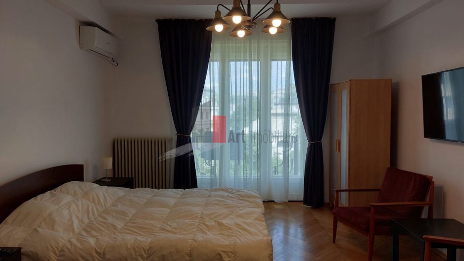 Garsoniera "VALENTA",  vedere "SPLENDIDA"  Piata Universitatii - Poză 8