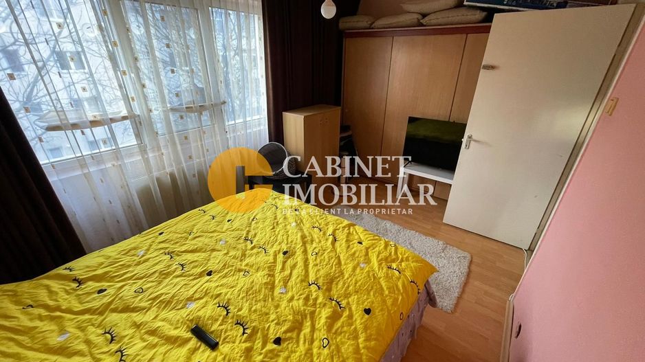 2 CAMERE - PODU ROS - 51 MP - 5 MINUTE DE PALAS, 5 MINUTE DE IULIUS - Poză 4