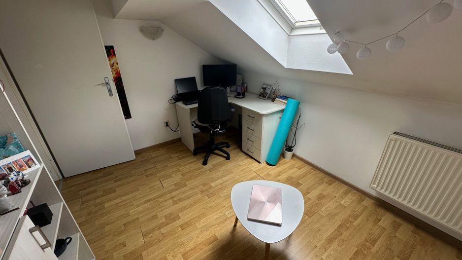 Casă / Vilă cu 5 camere zona Lunei - Poză 35