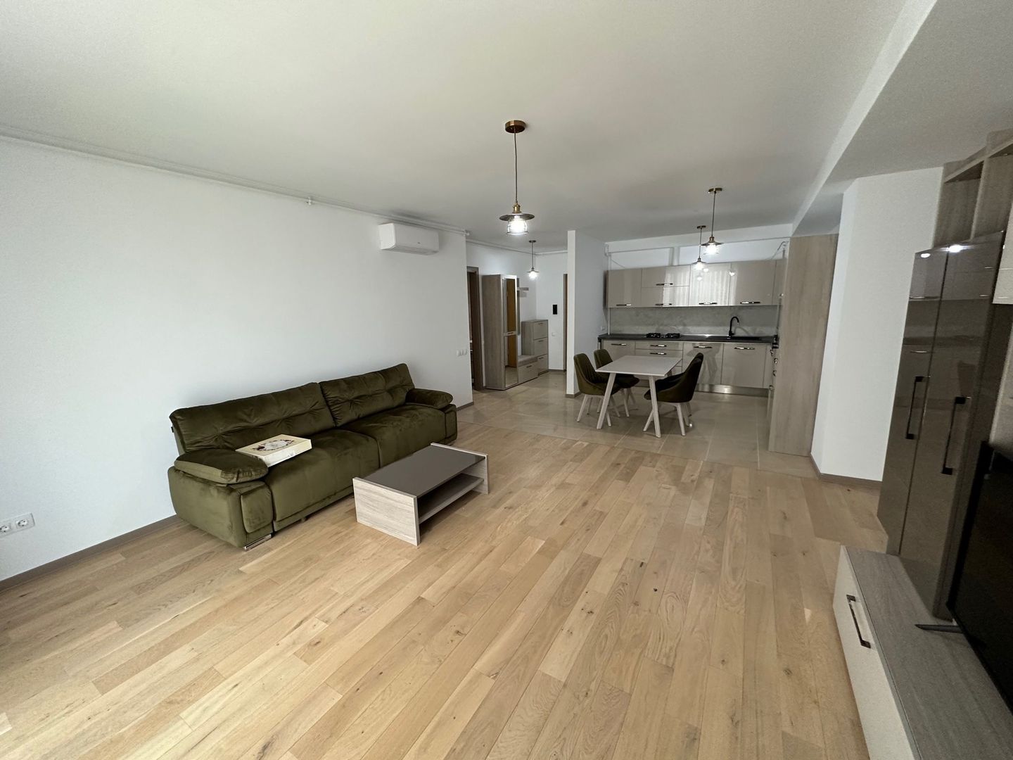 Apartament bloc nou 3 camere - parcare subterana - Poză 14