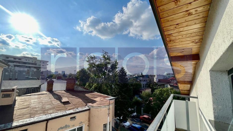 VANZARE APARTAMENT 3 CAMERE TEPES VODA CALEA CALARASILOR 87MP MANSARDA - Poză 9