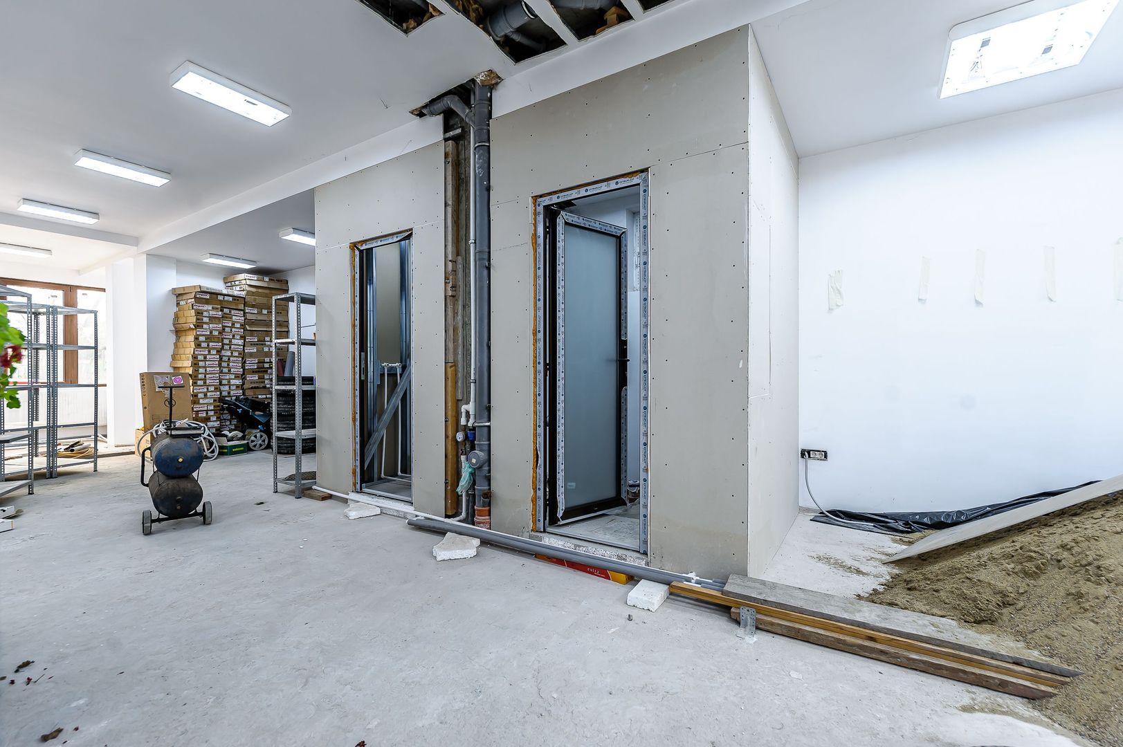 Spațiu comercial în bloc nou Pârneava - Poză 3