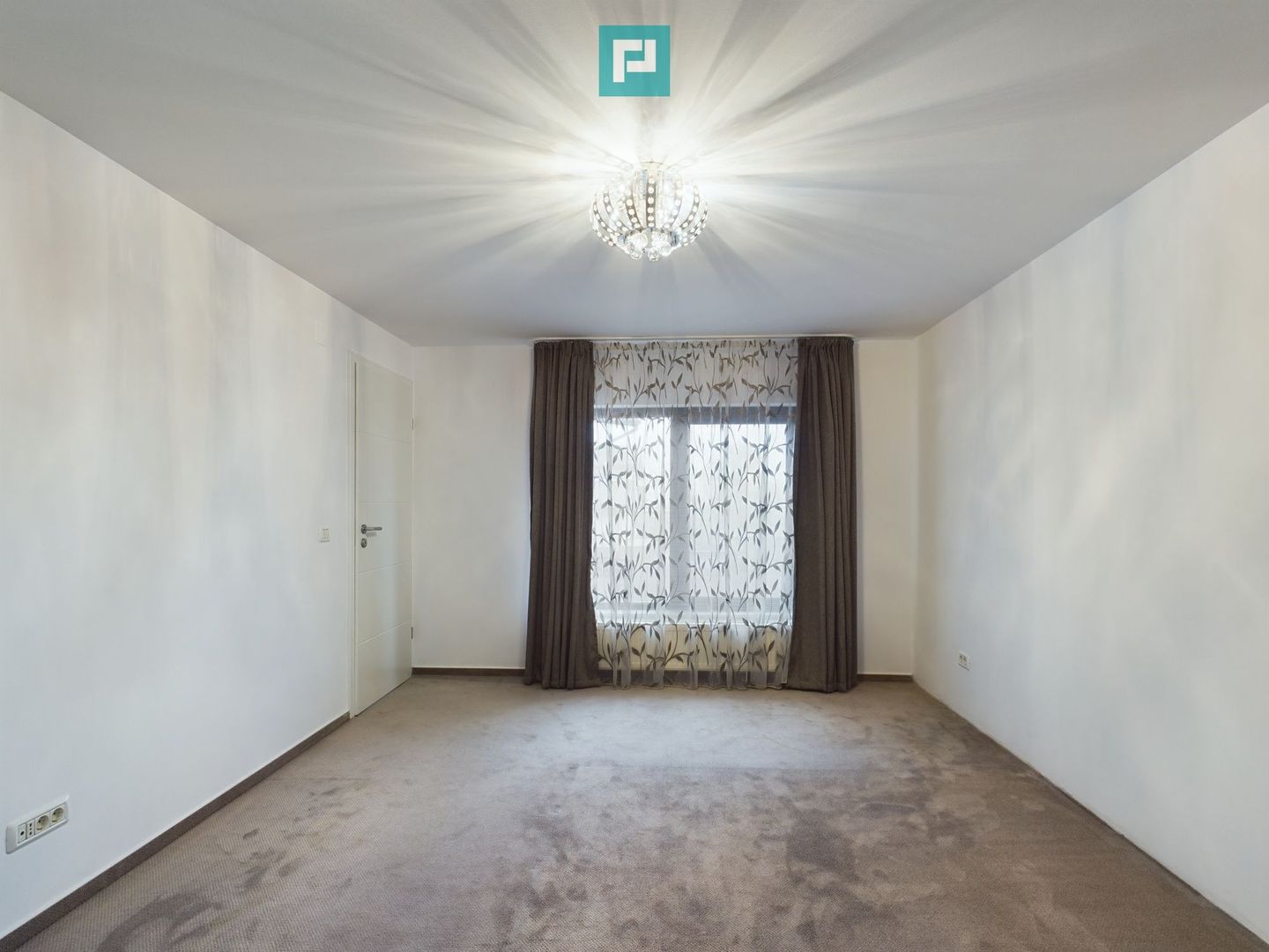 Vilă de lux cu două locuințe, în Dumbrăvița – Locație Excelentă! - Poză 19