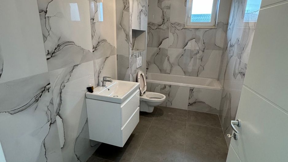 Ultima!!  Vila Otopeni 4 camere TOATE utilitatile - Poză 8