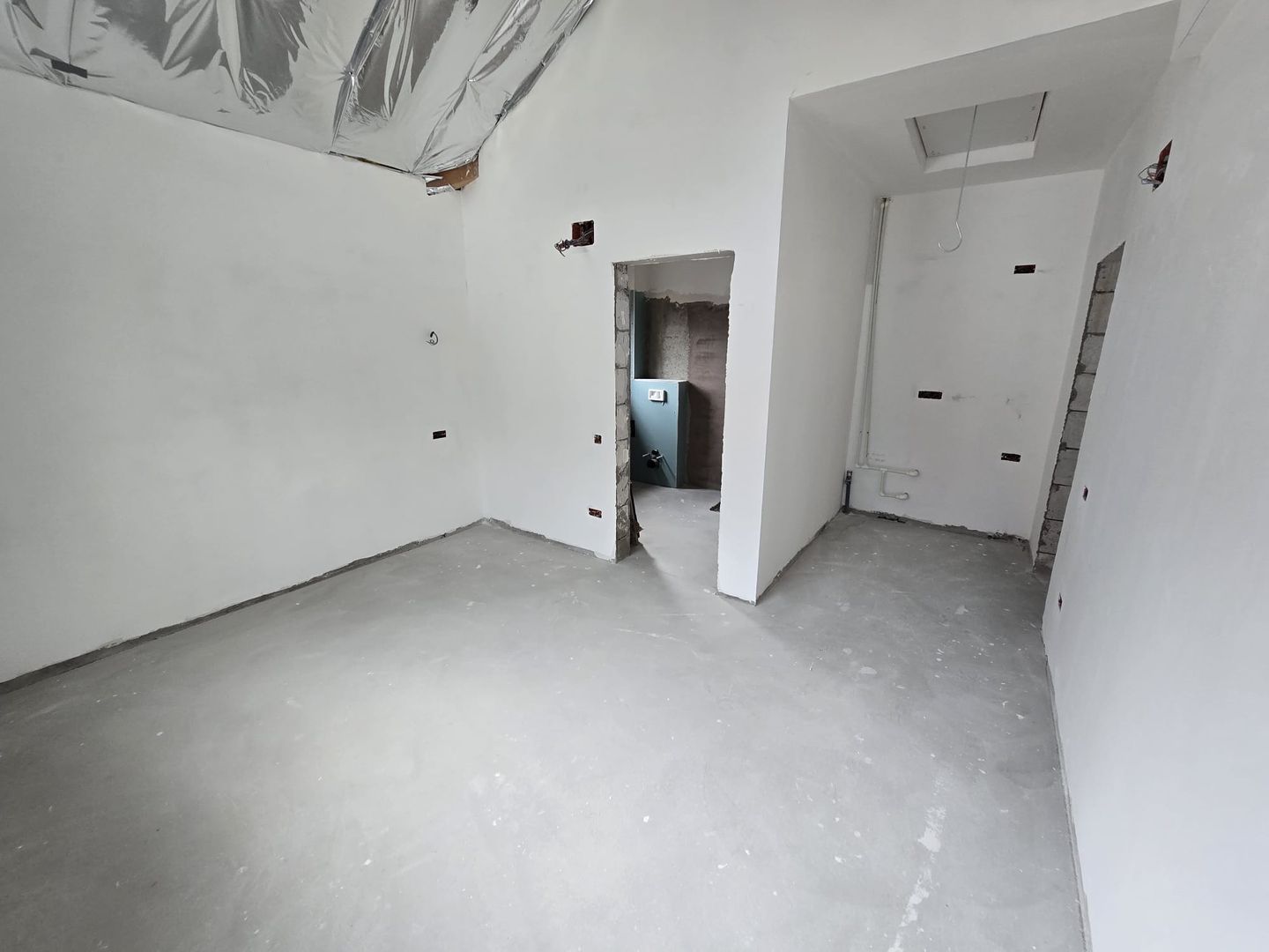 Apartament cu 2 camere 56,40 mp - Busteni cartier Zamora - Poză 4