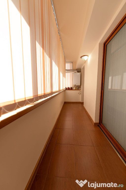 Aparament 3 camere, Piata centrala - Poză 4