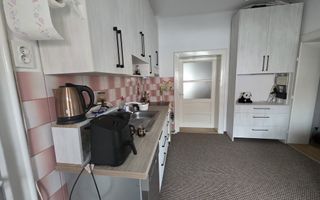 Apartament la casa 72 mp utili pet friendly si curte in zona Lazaret - Poză 5