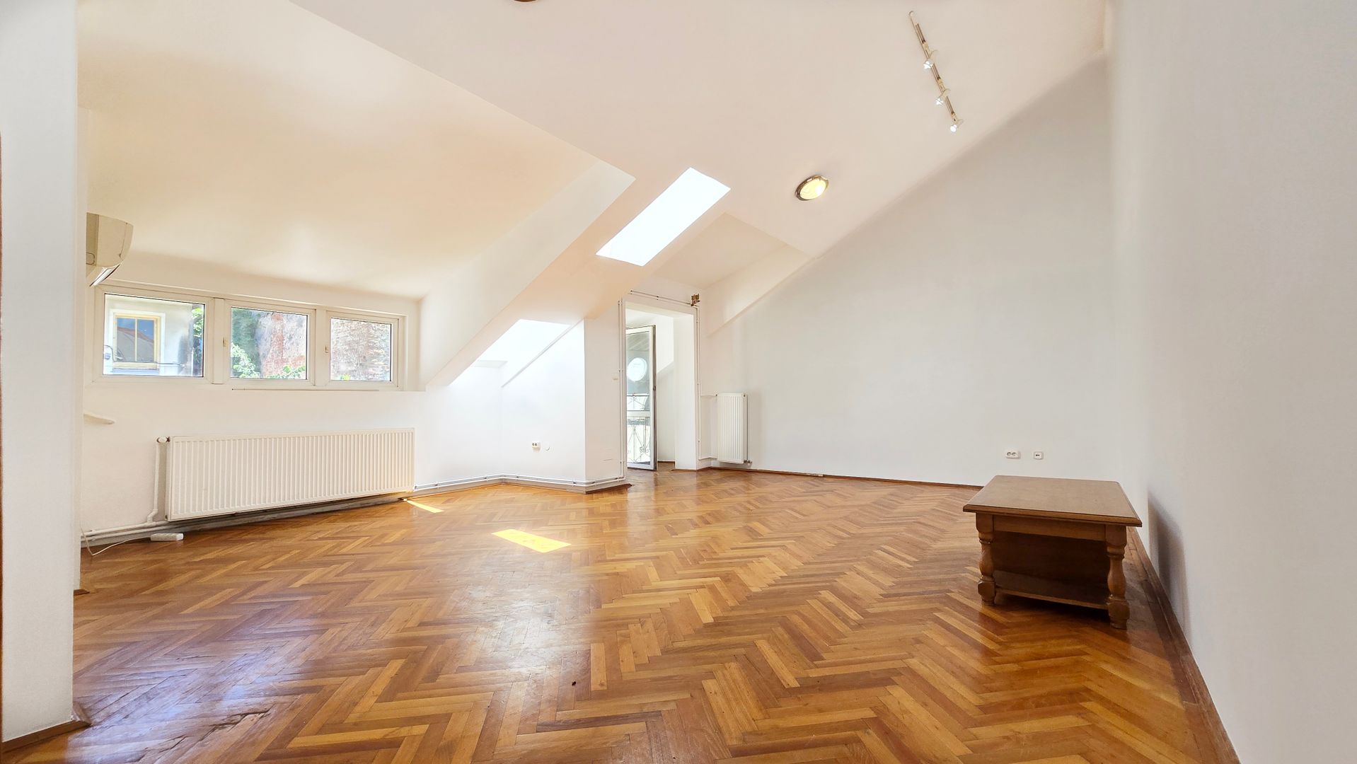 Casă consolidată la preț de apartament - Poză 3