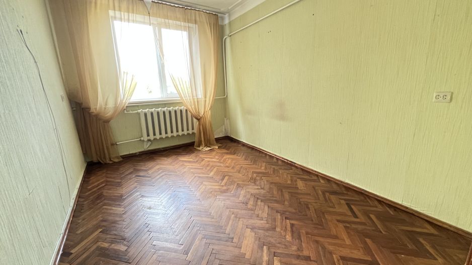 Apartament cu 3 odăi în Ialoveni - Poză 4