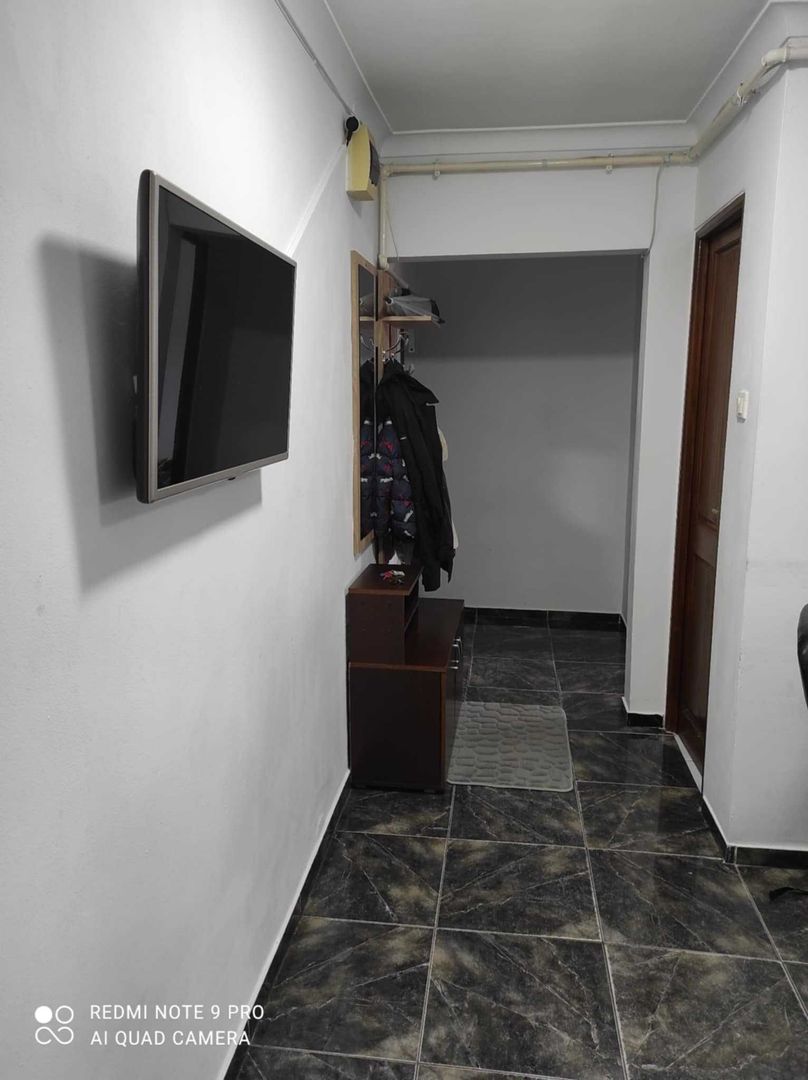 BRASADAS vinde ap 3 camere etajul 3/4. - Poză 7