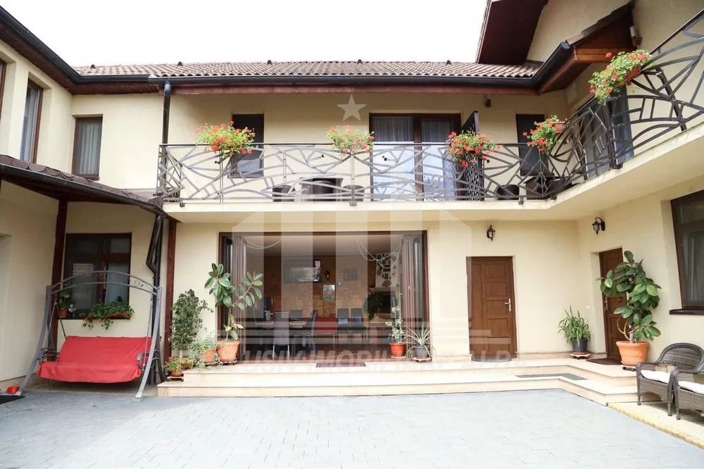 Casa de vanzare, pensiune, Cetate - Poză 2
