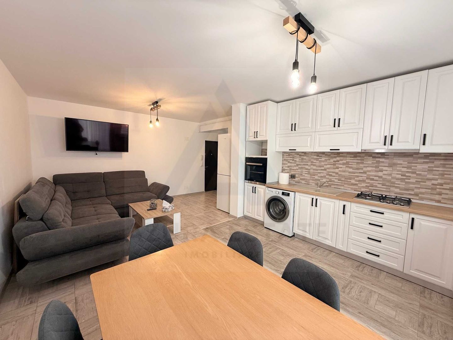 Apartament 3 camere modern cu terasa 2 bai etaj 1 zona City Residence - Poză 2