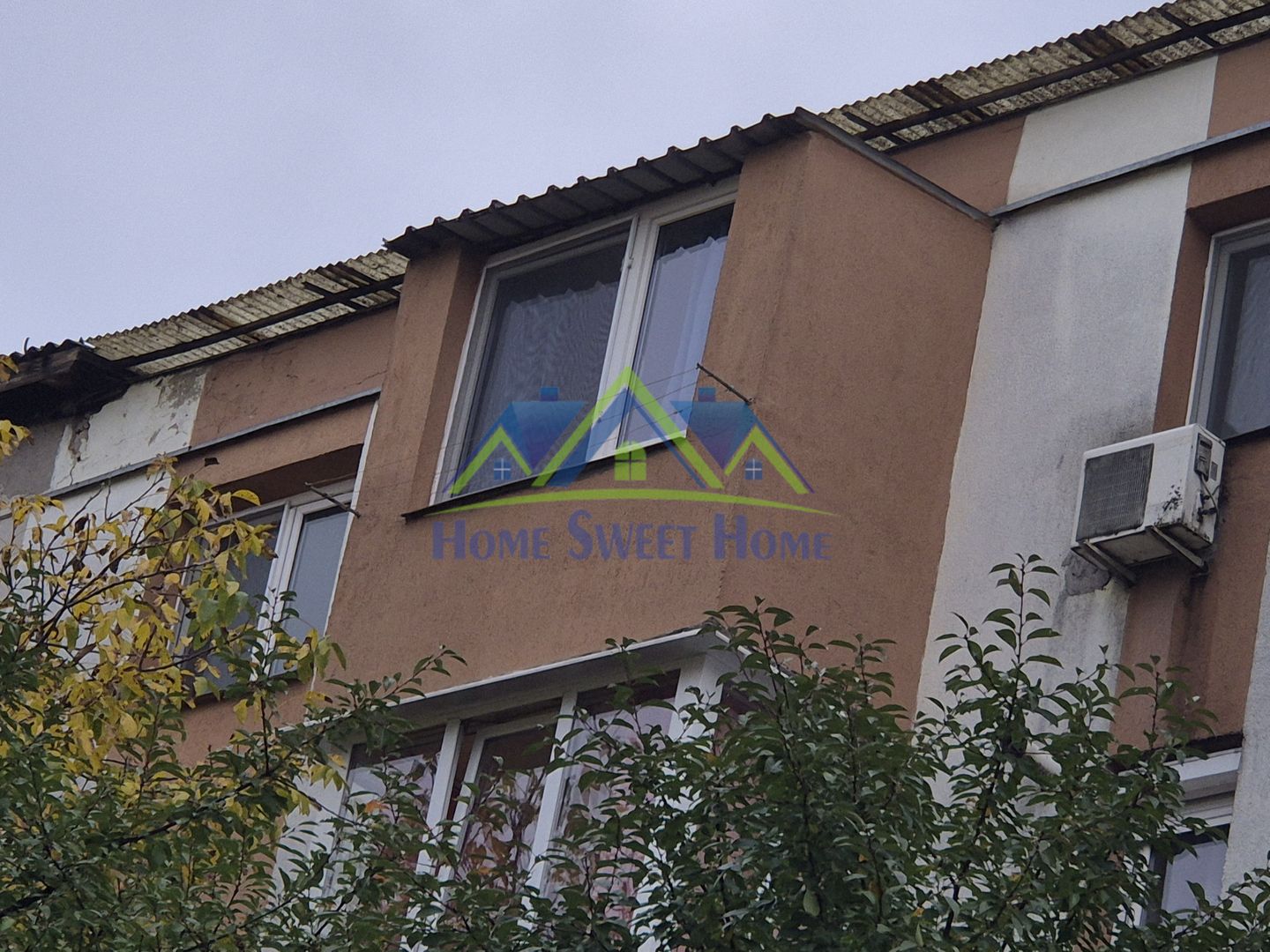 Inchiriez Ap. 2 cam.,semidec, etaj 4 acoperit,C.T, necesita investitii - Poză 1