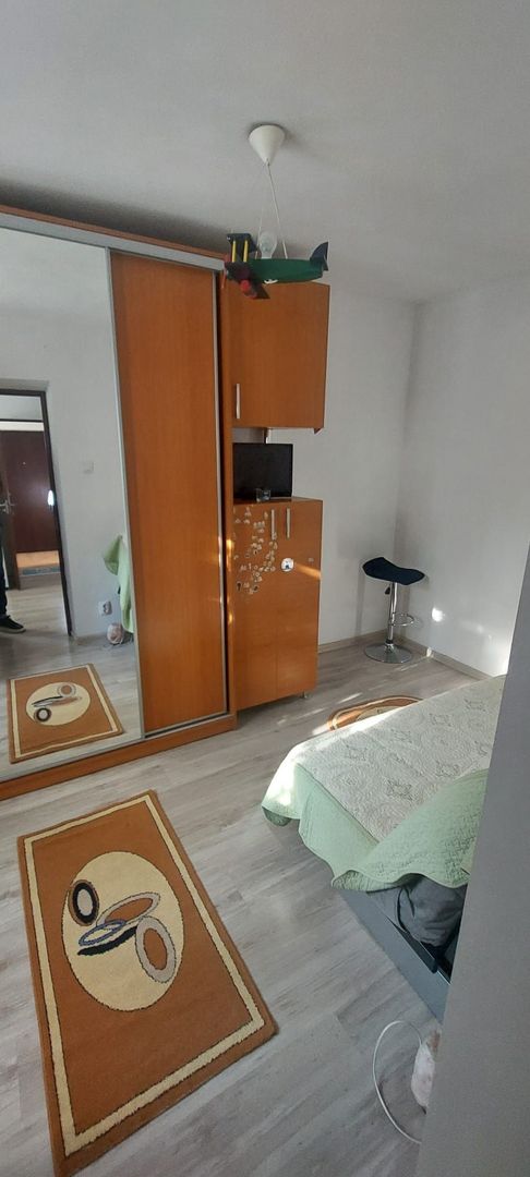 Apartament 2 camere decomandat, boiler apa calda,  5 min metrou Muncii - Poză 1