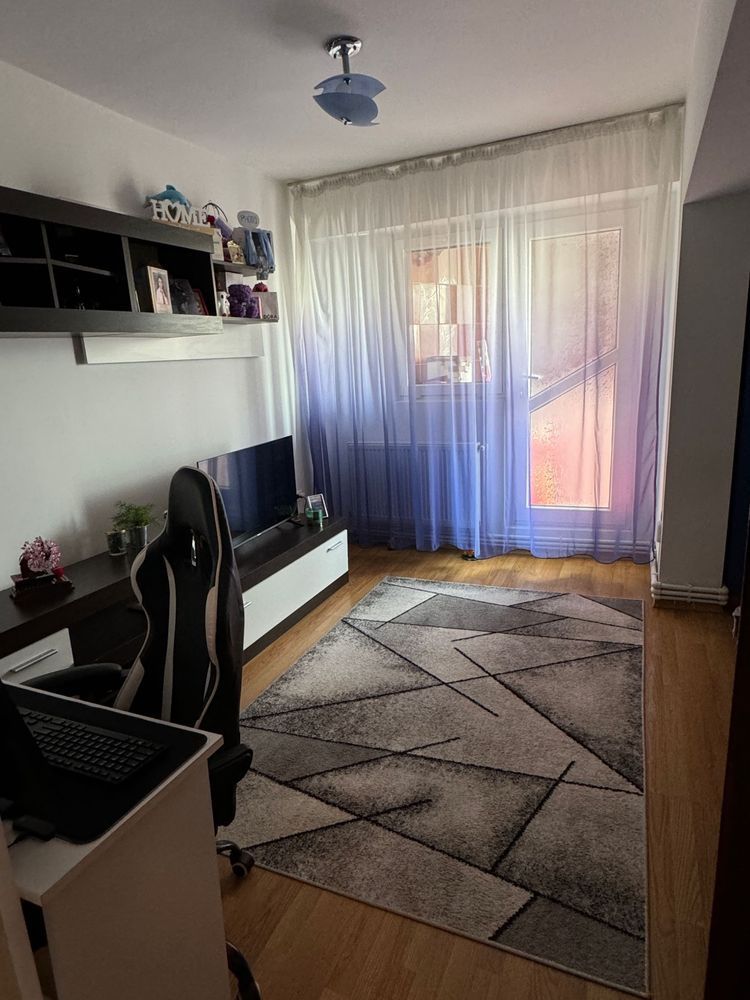 Apartament cu 2 camere zona micro39C - Poză 1
