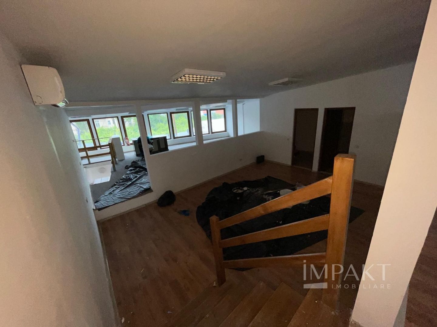 Spatiu comercial de inchiriat, central, trafic intens! - Poză 3