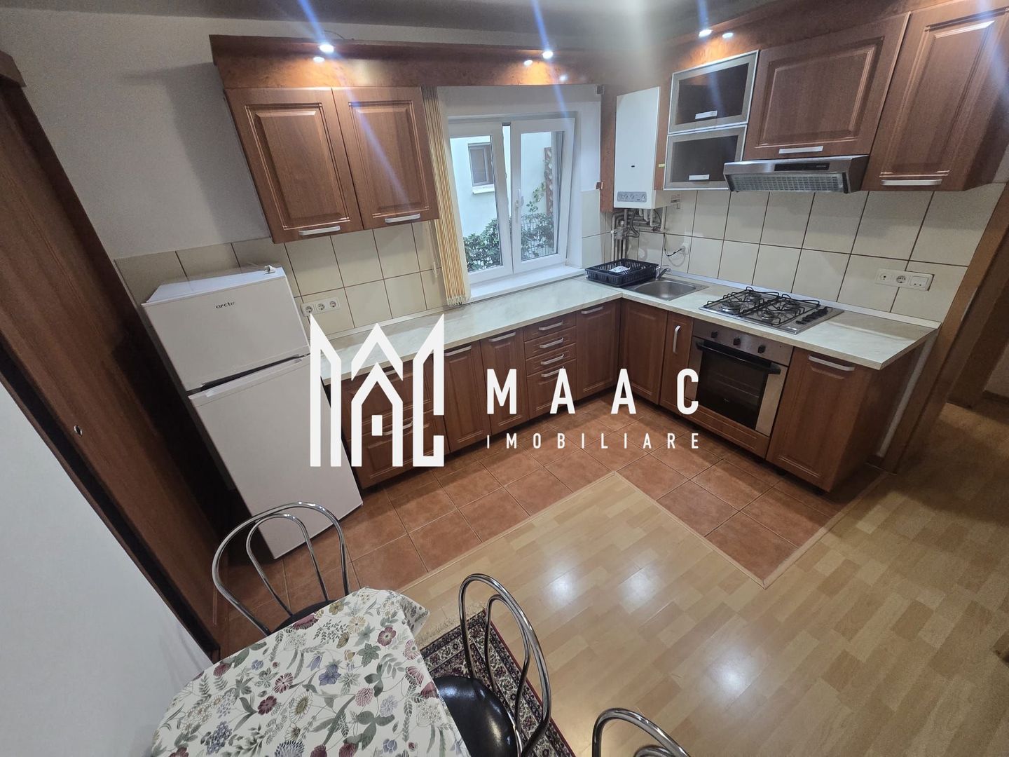 Apartament 2 camere decomandat parter gradina Strand - Poză 1