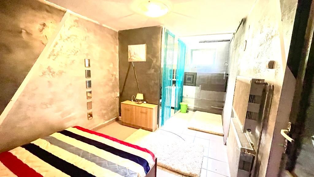 Casa deosebita cu 7 camere si piscina exterioara in cartierul Zorilor - Poză 22