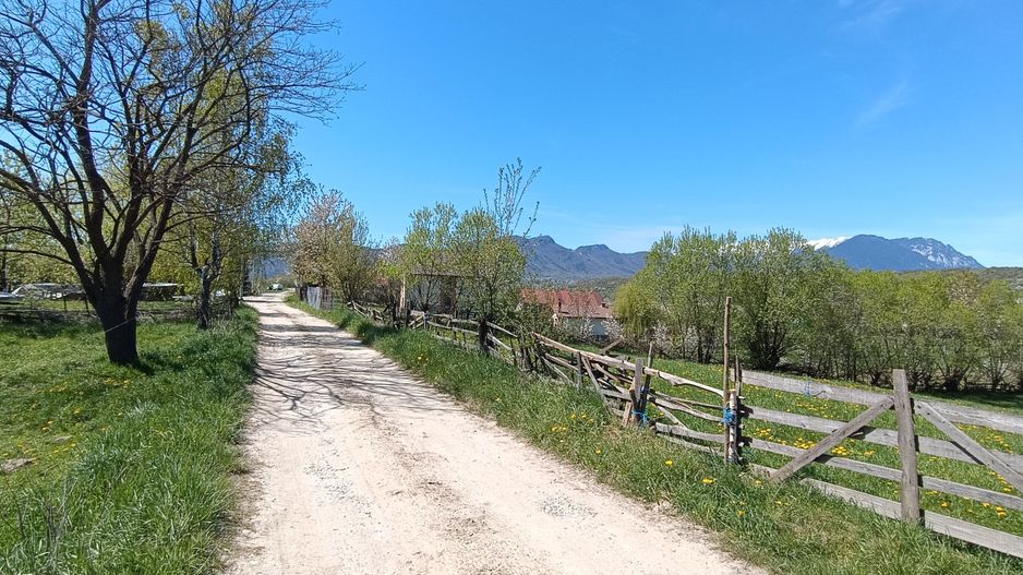 teren pretabil pensiune -casa,Zarnesti,4km de castelul Bran - Poză 6