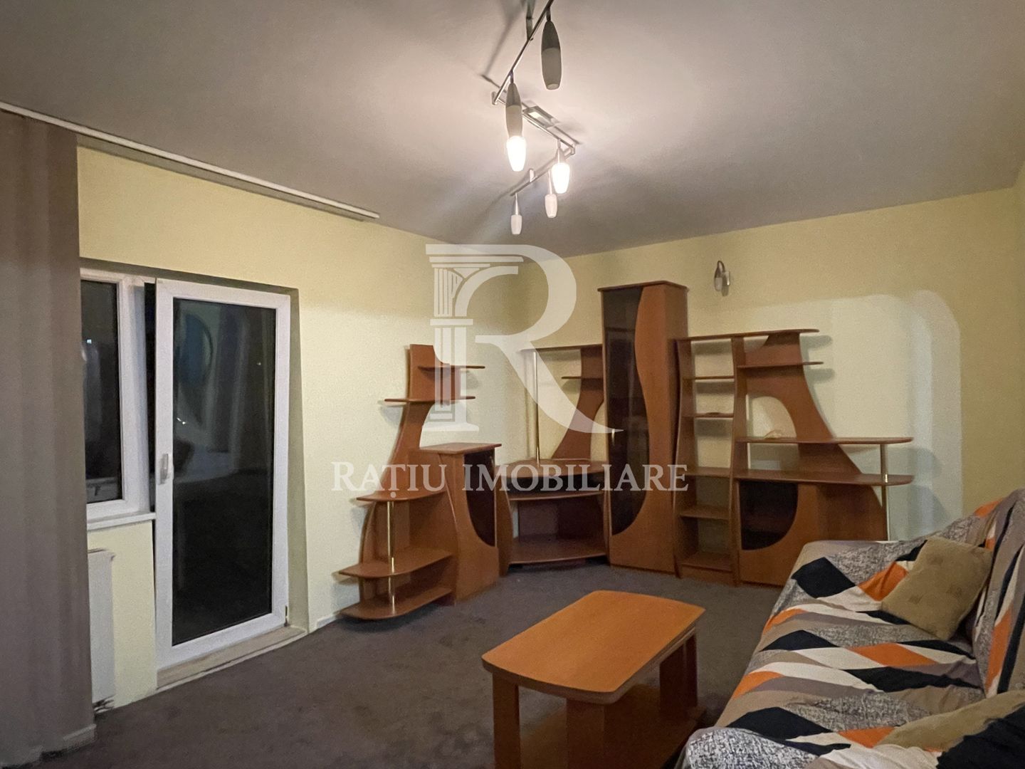 Apartament cu 3 camere | Zona Rogerius | Oradea - Poză 4