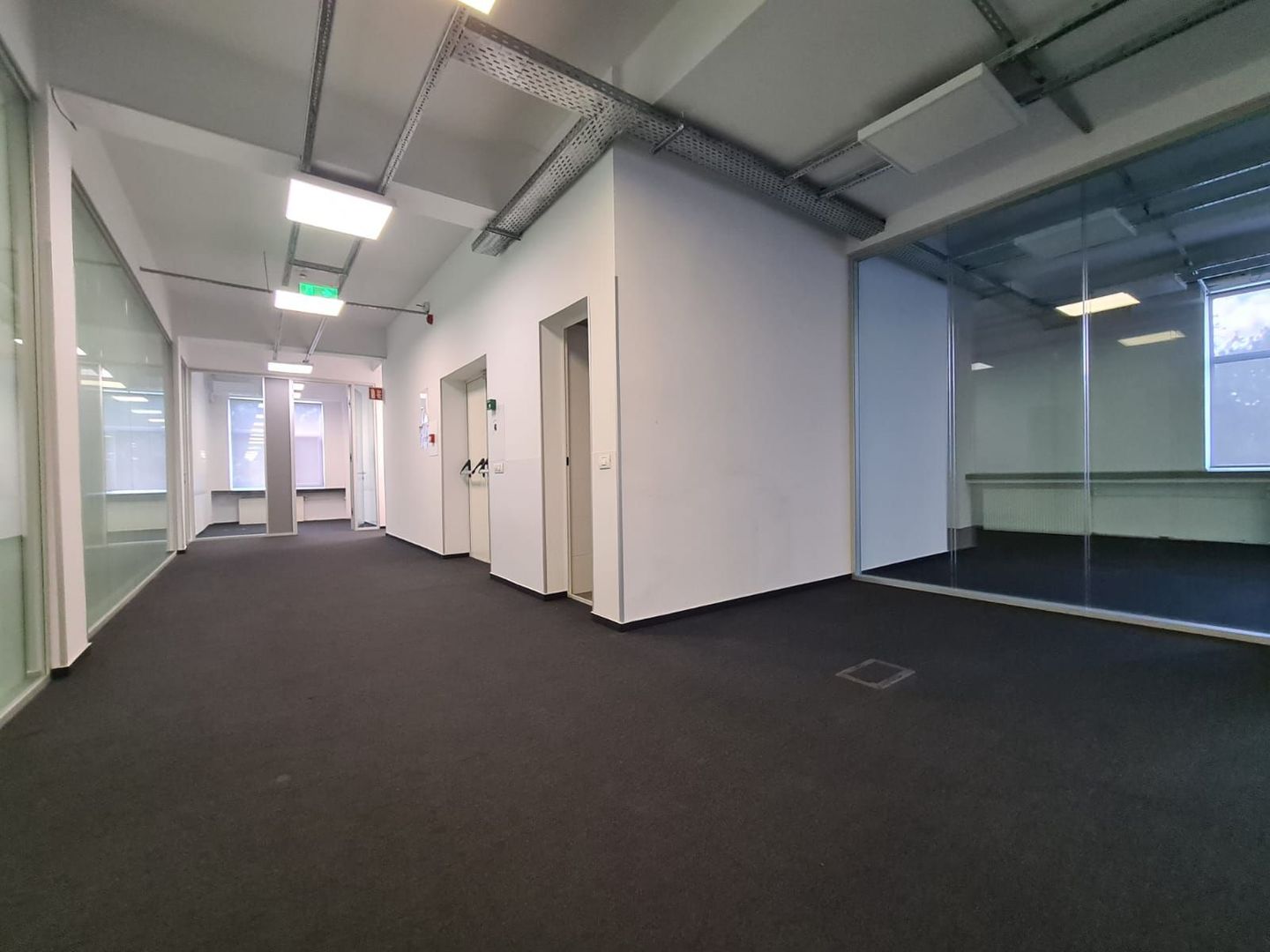 Cladire de birouri 3000 mp - Poză 8