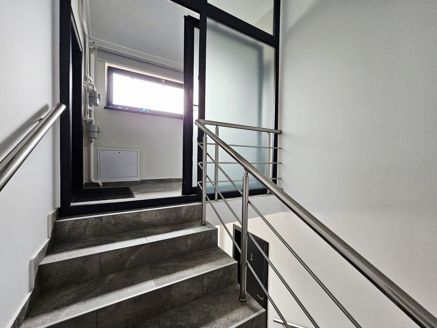 Apartament 2 camere de vanzare Brasov Tractorul terasa mare - Poză 19