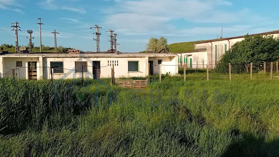 Spațiu locuit / afacere lângă stația E.ON Belcești - Poză 2