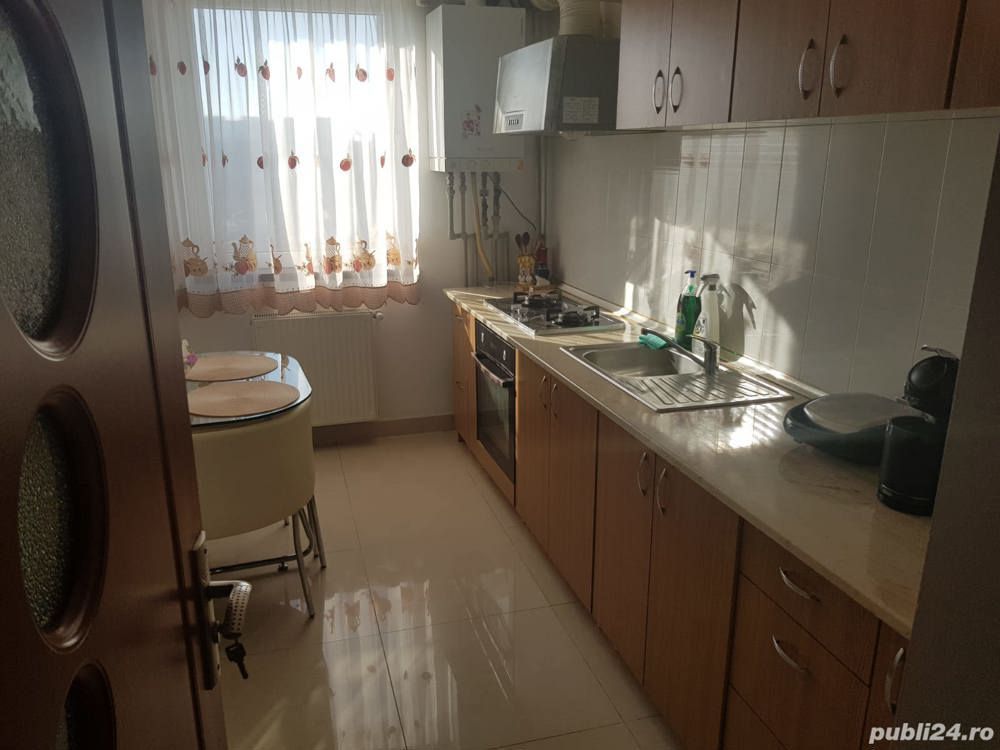 Proprietar vind apartament 4 camere sector 2 București - Poză 2