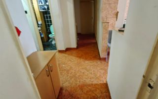 Apartament 3 Camere, Decomandat, Zona Cetate, Etaj 1 - Poză 12