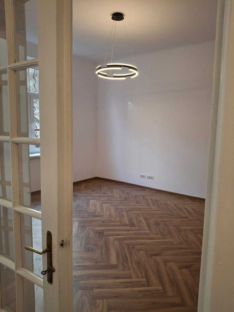 Apartament 2 camere de vânzare, vilă, parter, curte, încălzire în pardoseală - Poză 5