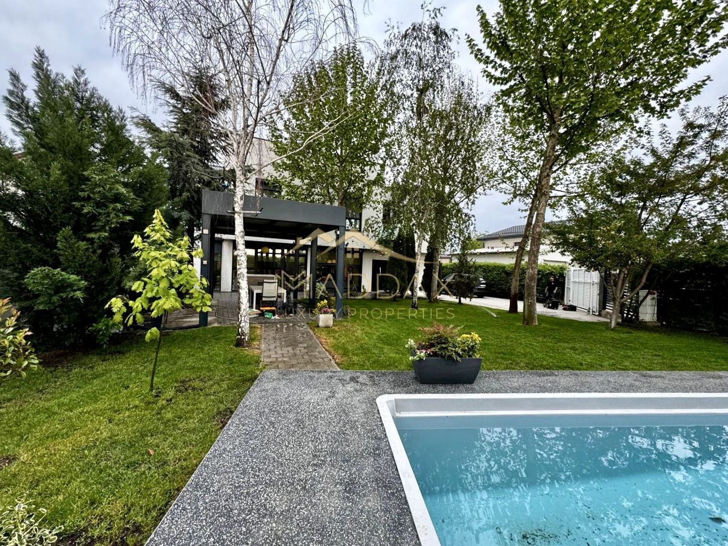 Vila cu 6 camere 230mp / 631mp teren / Independenta energetic/ Piscina / Berceni - Poză 35