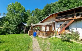 Casa de la marginea padurii!