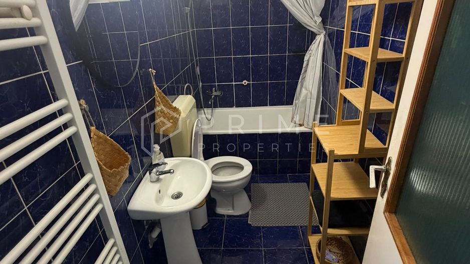 Casa de inchiriat Remetea - Curte comuna - Zona linistita - Poză 5