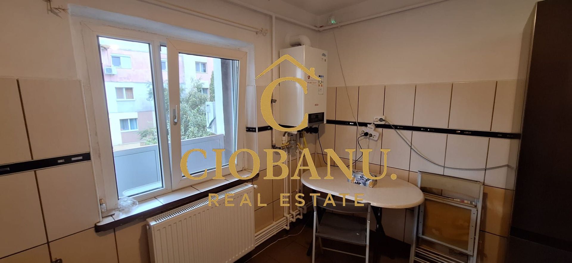 Apartament 3 camere DECOMANDAT etaj 2/4 de vanzare zona Lapus Arges - Poză 7